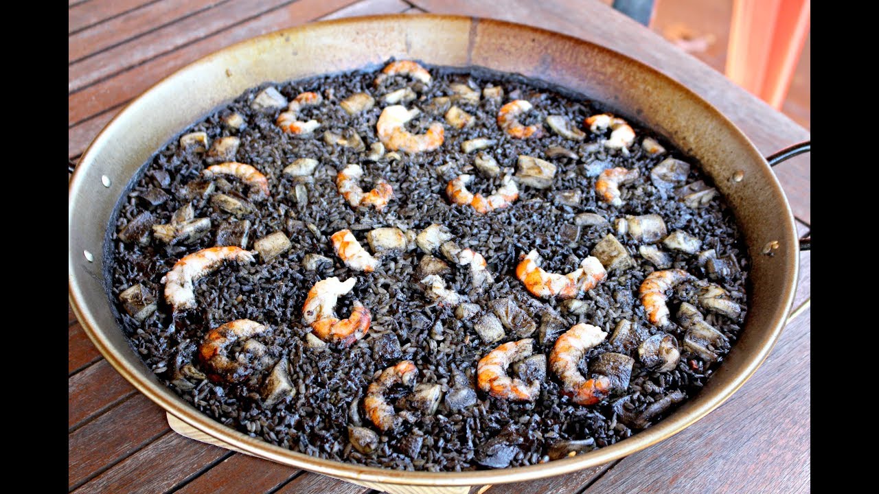 arroz negro receta con sepia y gambas