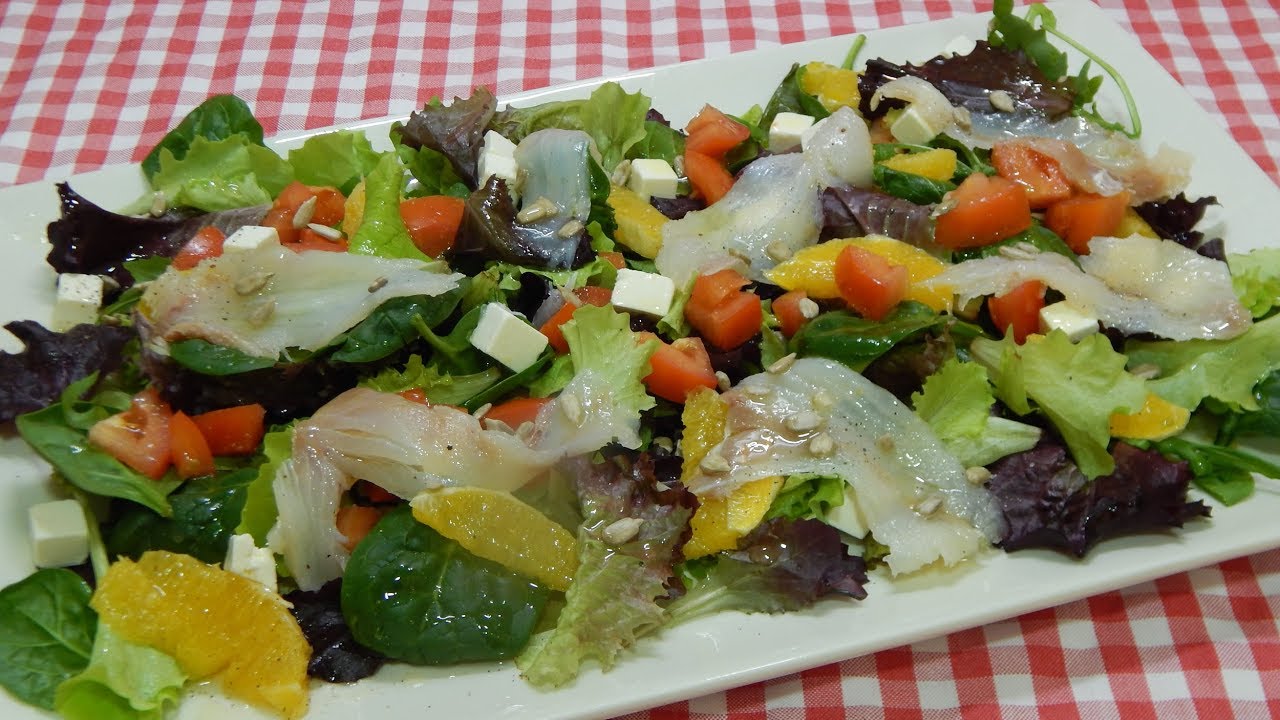 ensalada de bacalao y naranja con vinagreta