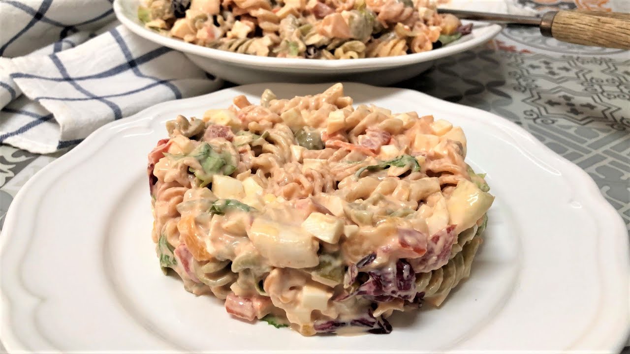 ensalada de pasta con salsa rosa