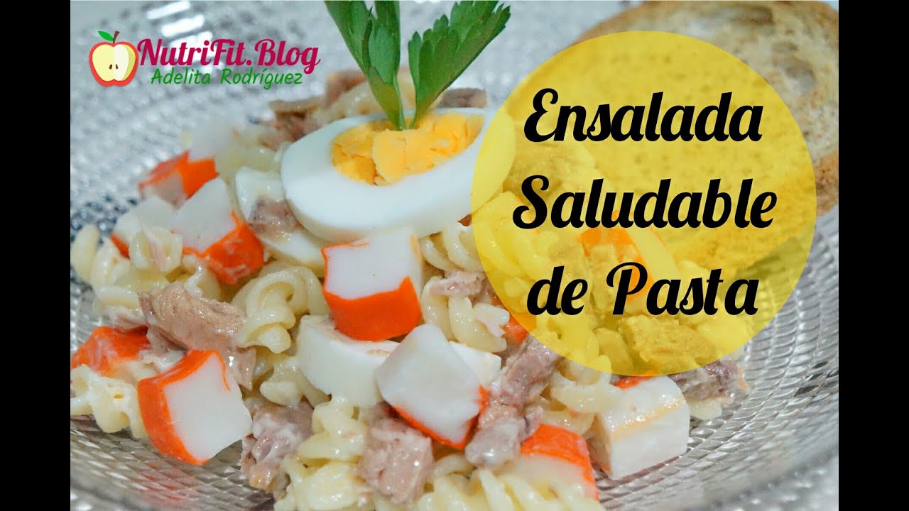 ensalada de pasta y palitos de cangrejo