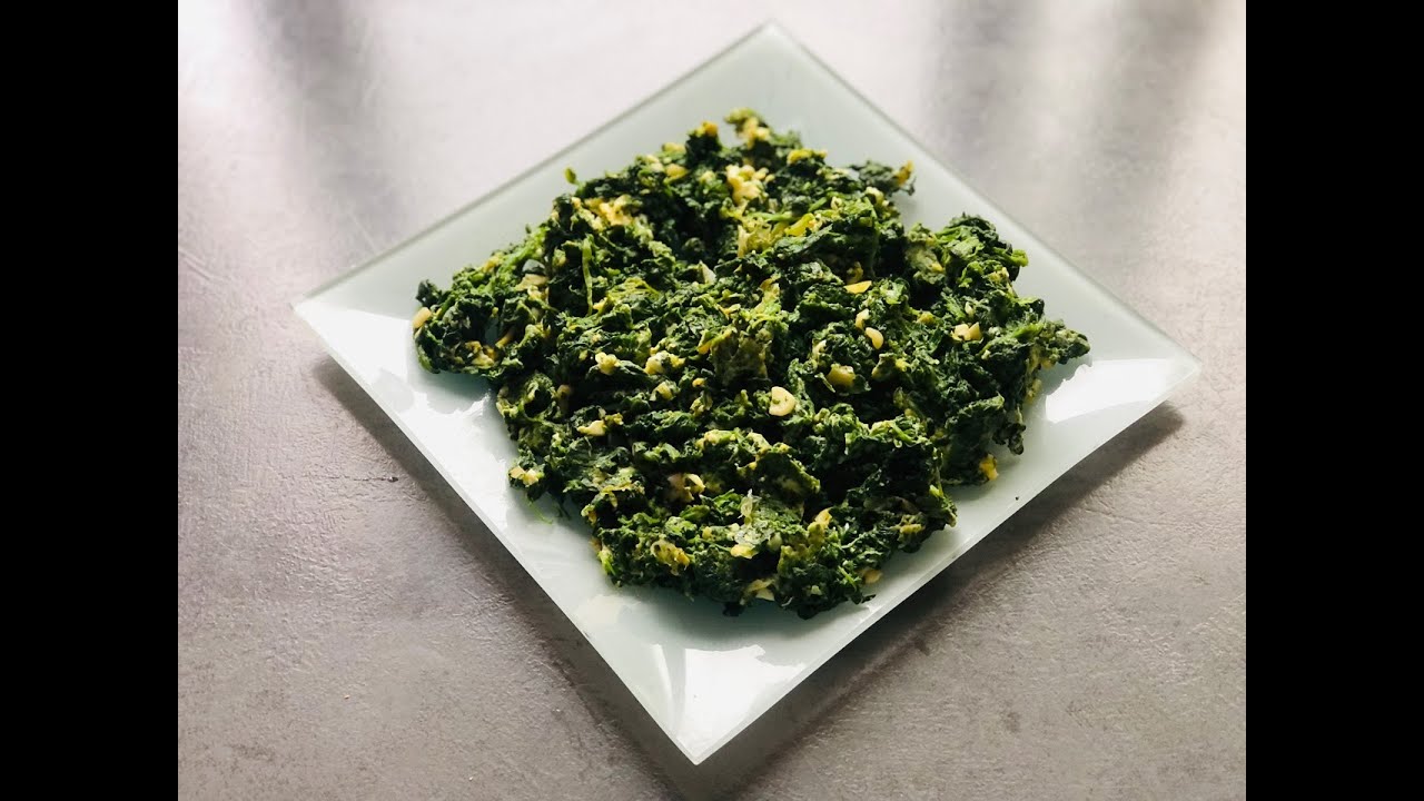 espinacas rehogadas con ajo y huevo