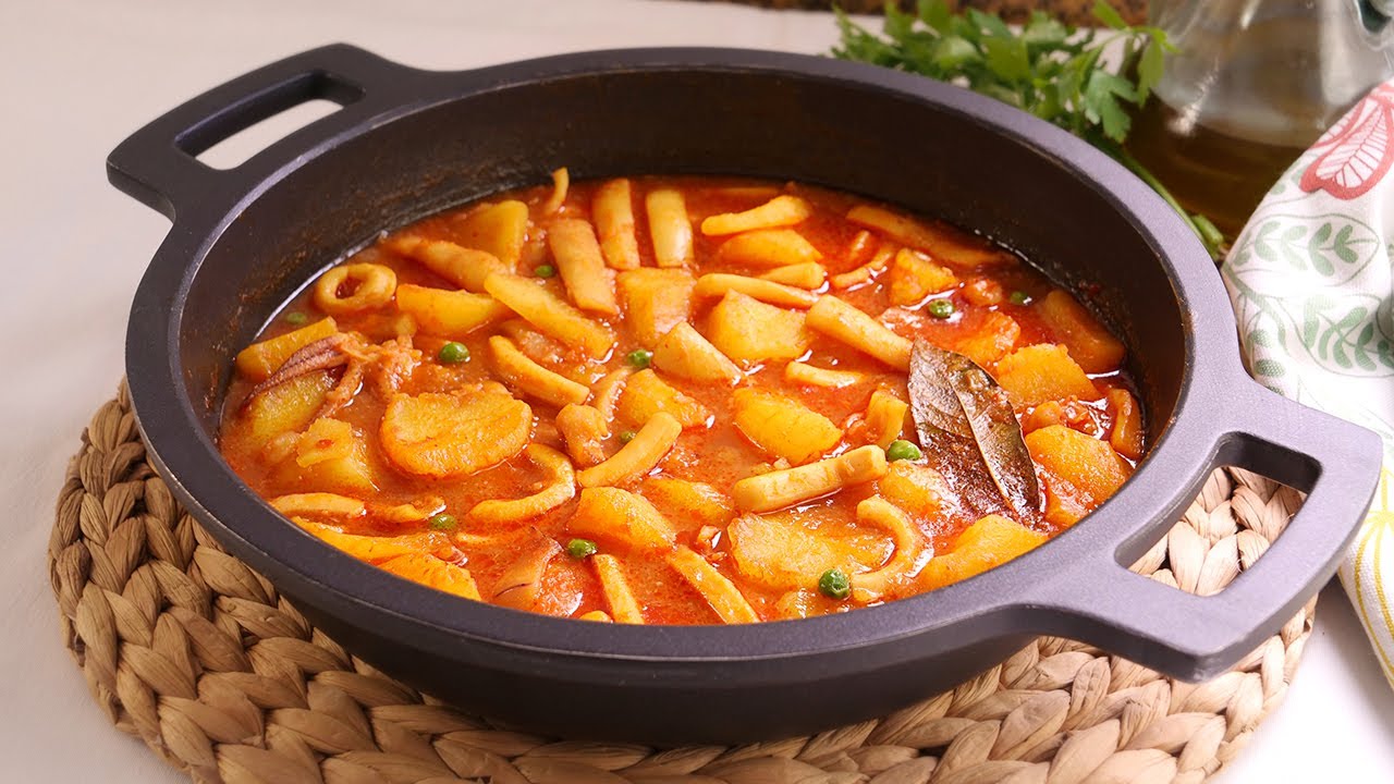 guiso de patatas con calamares y gambas