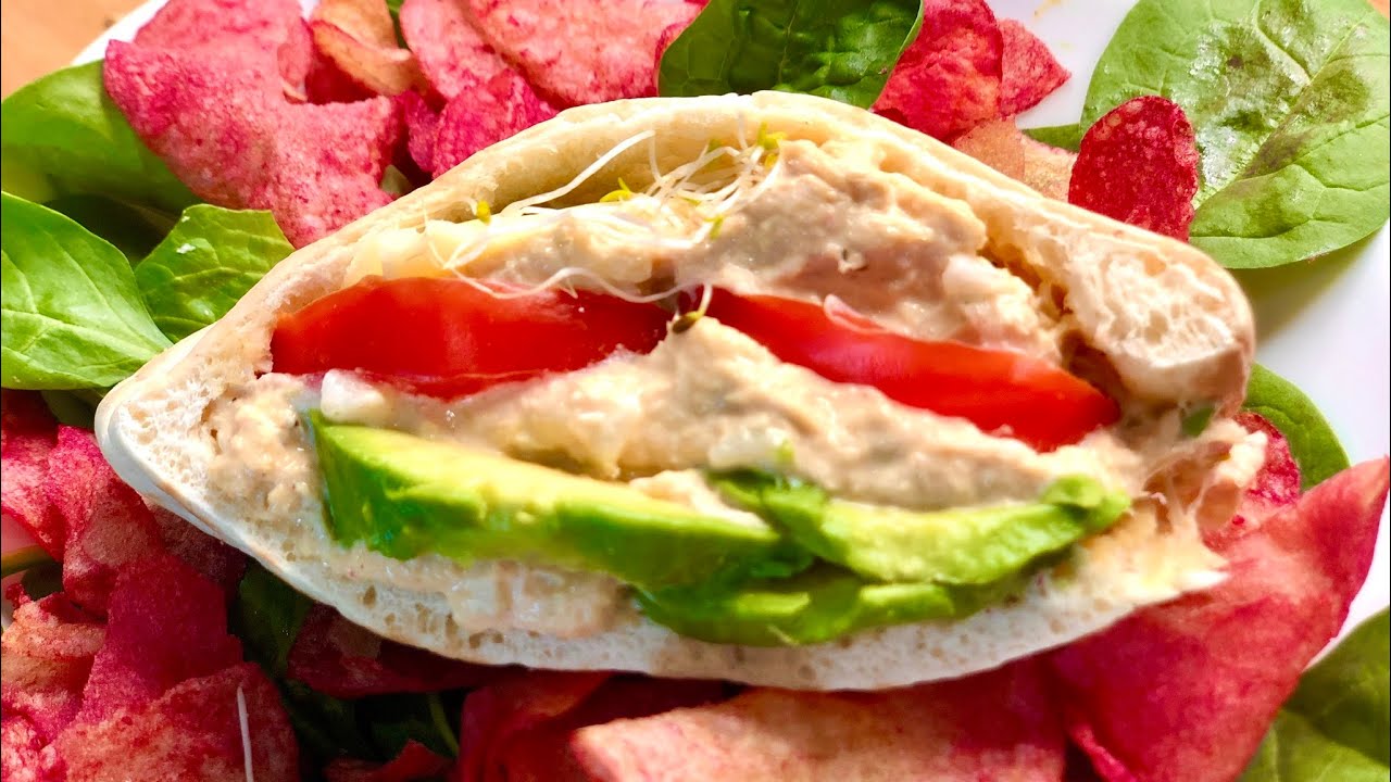 pan de pita relleno de atun