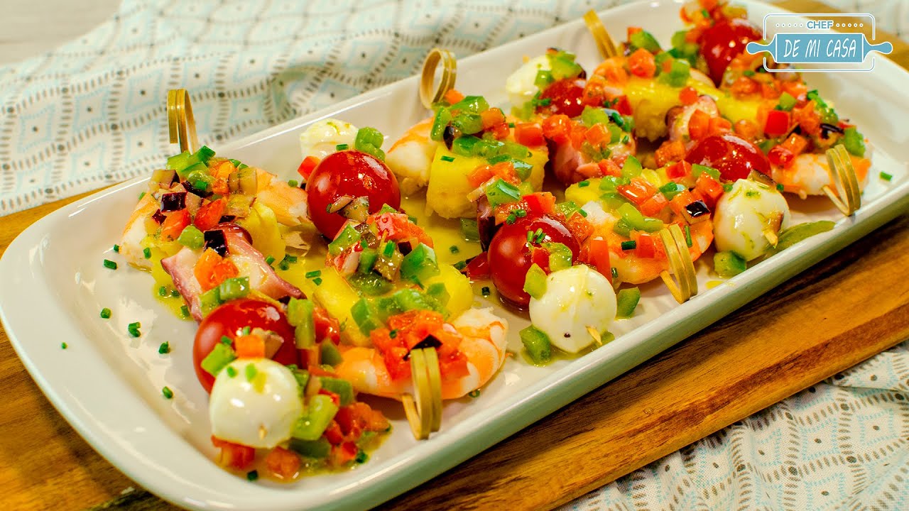 brochetas de langostinos y tomates cherry