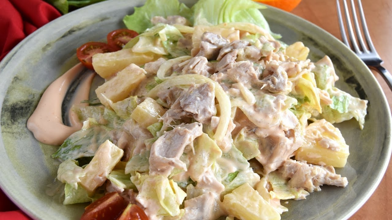 ensalada con salsa rosa y piña