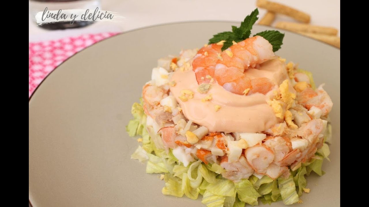 ensalada de langostinos con salsa rosa