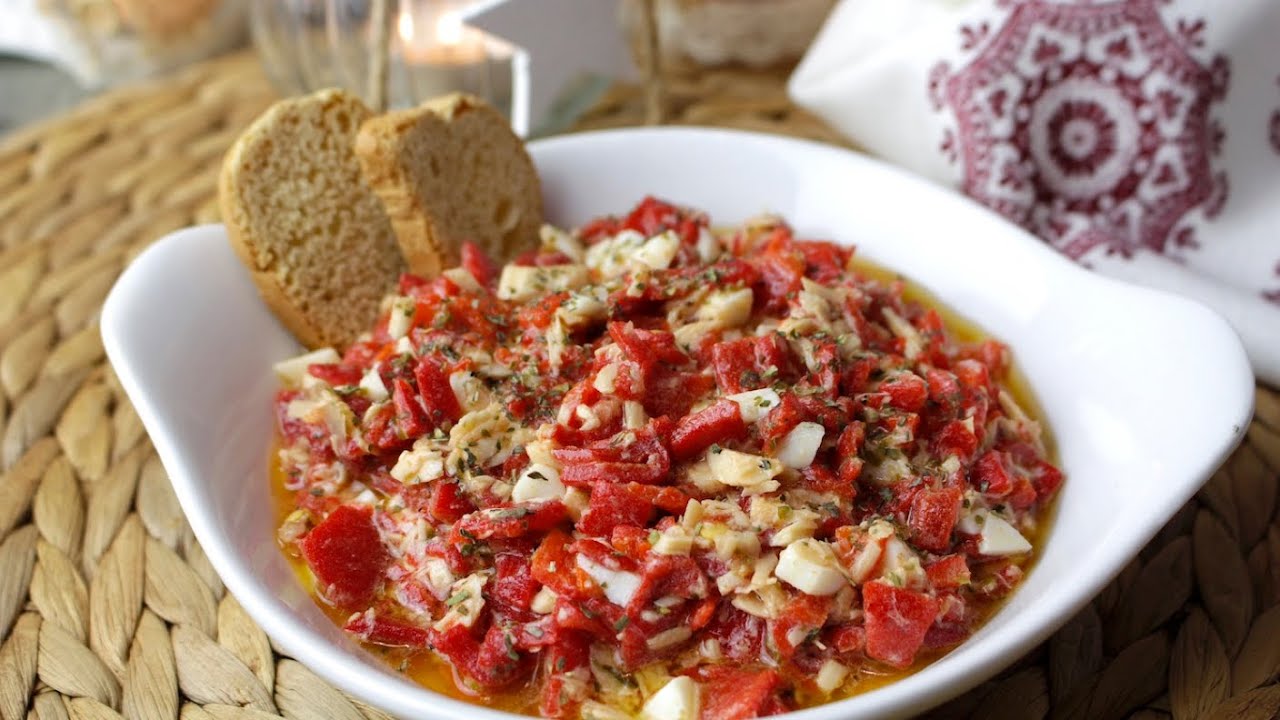 ensalada de pimientos asados con huevo duro