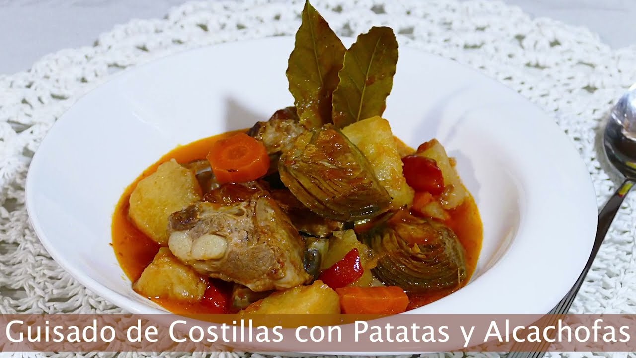 guisado de costillas de cerdo con patatas y alcachofas