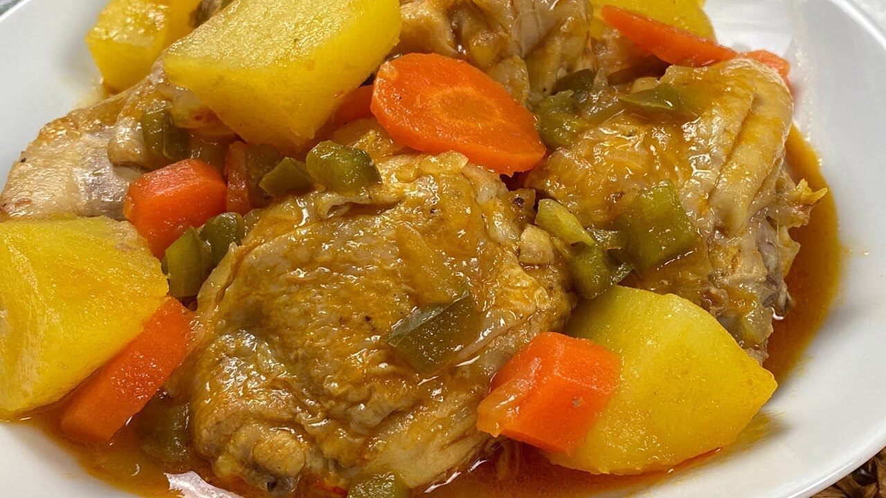guiso de pollo con patatas zanahorias y guisantes
