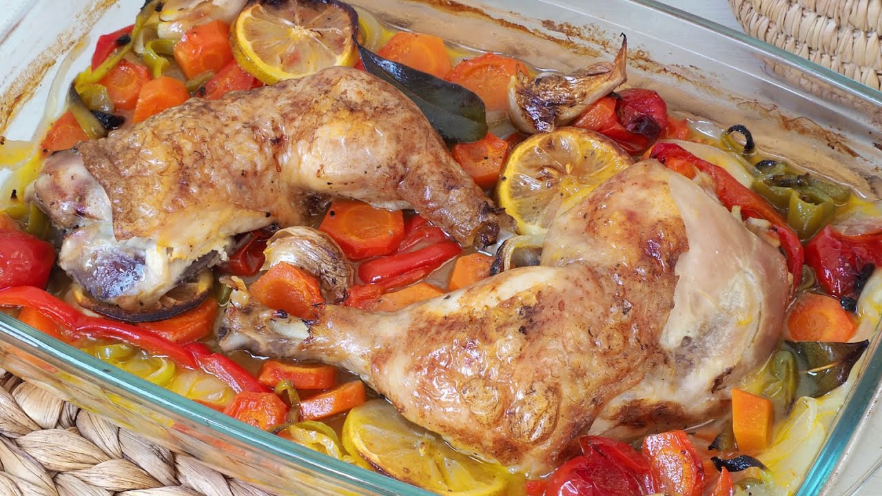 muslos de pollo al horno con verduras y vino blanco