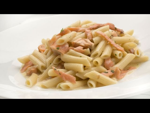 pasta con salmón y champiñones sin nata