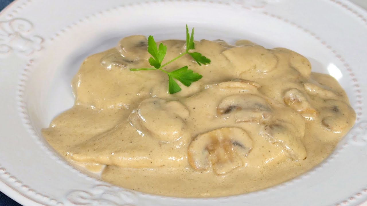 pechugas de pollo en salsa de champiñones con nata
