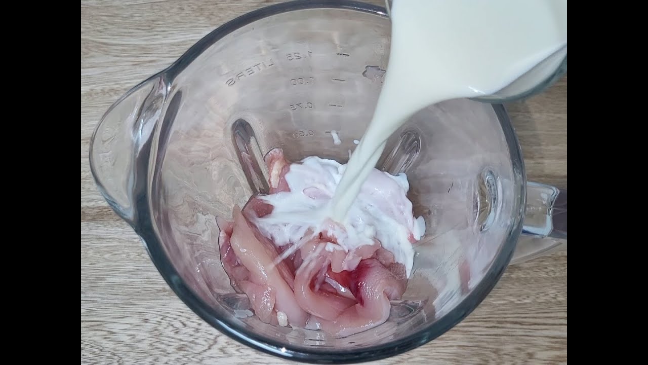 pechugas de pollo sumergidas en leche