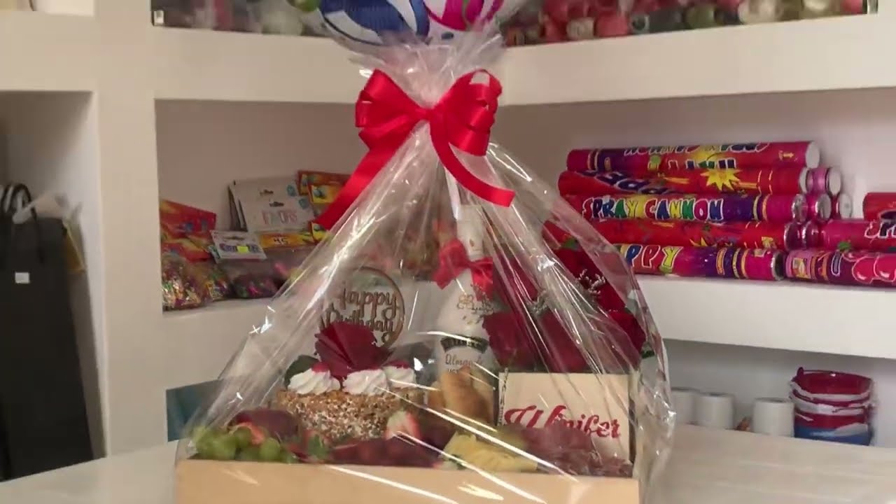 como se llama el papel transparente para envolver regalos