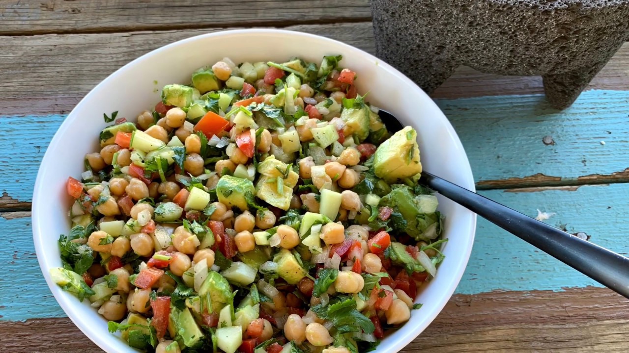 con que acompañar una ensalada de garbanzos