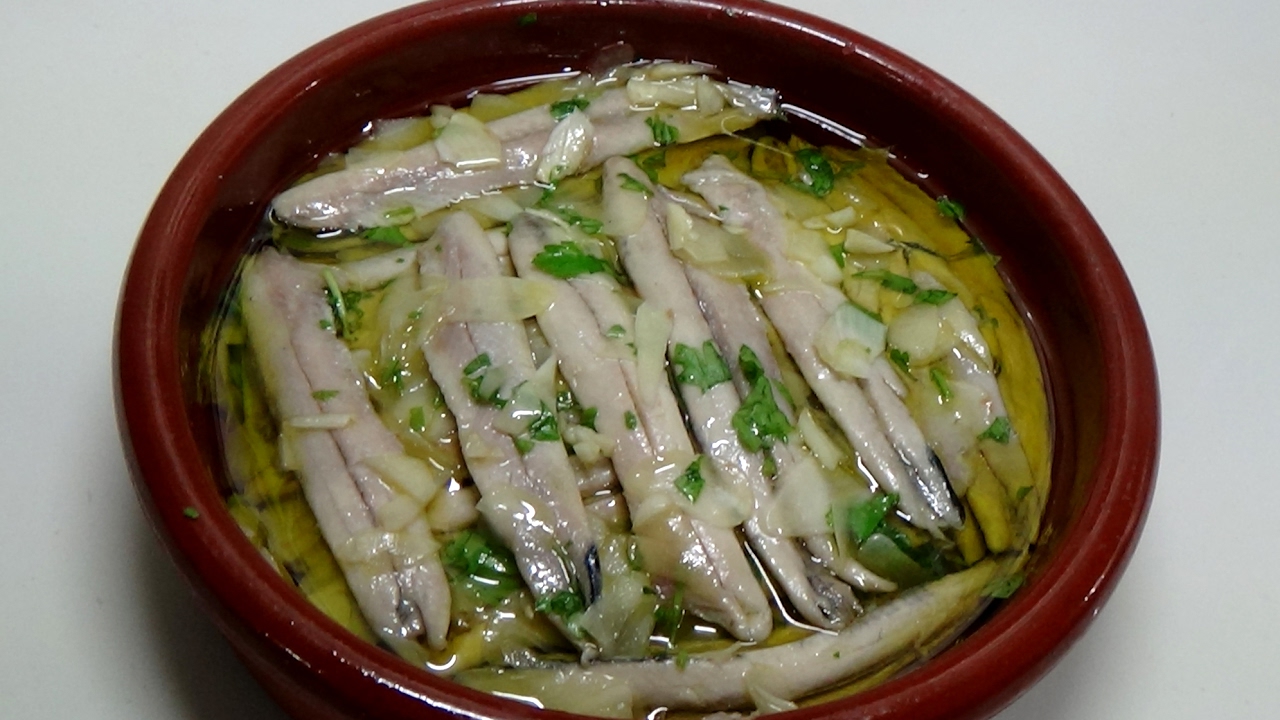cuánto tiempo hay que tener los boquerones en vinagre